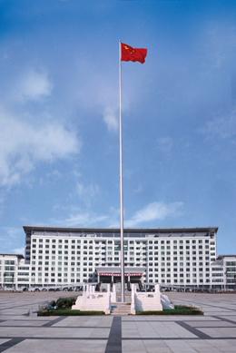 高杆灯的介绍高杆灯:一般指15米以上钢制柱型灯杆